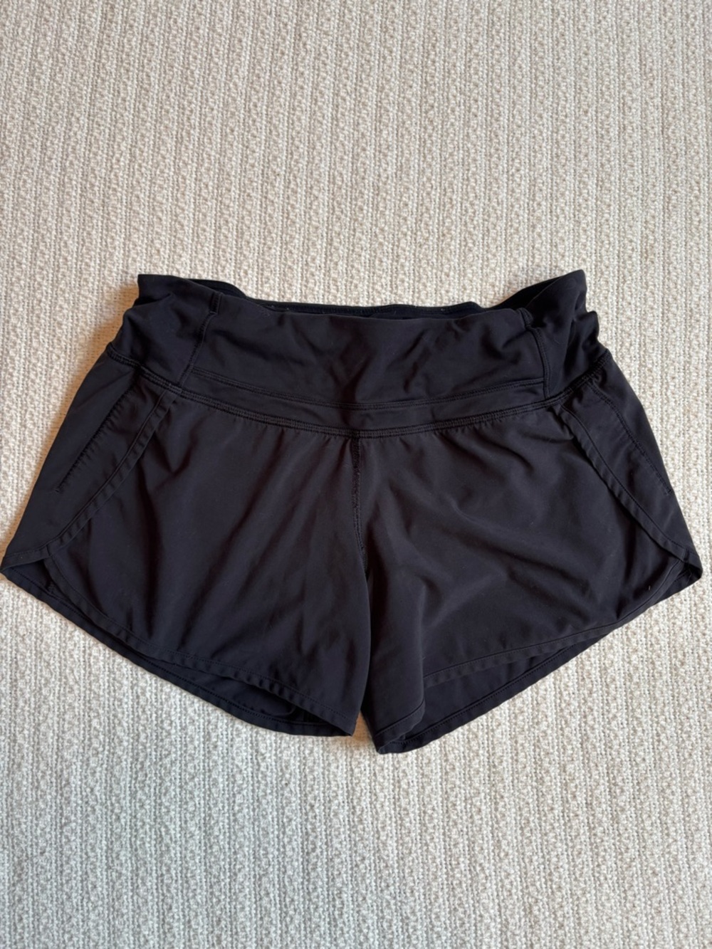 Lululemon Black Shorts size 4